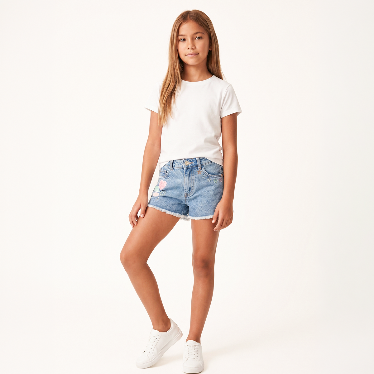 Short para niñas en denim con bordados y apliques
