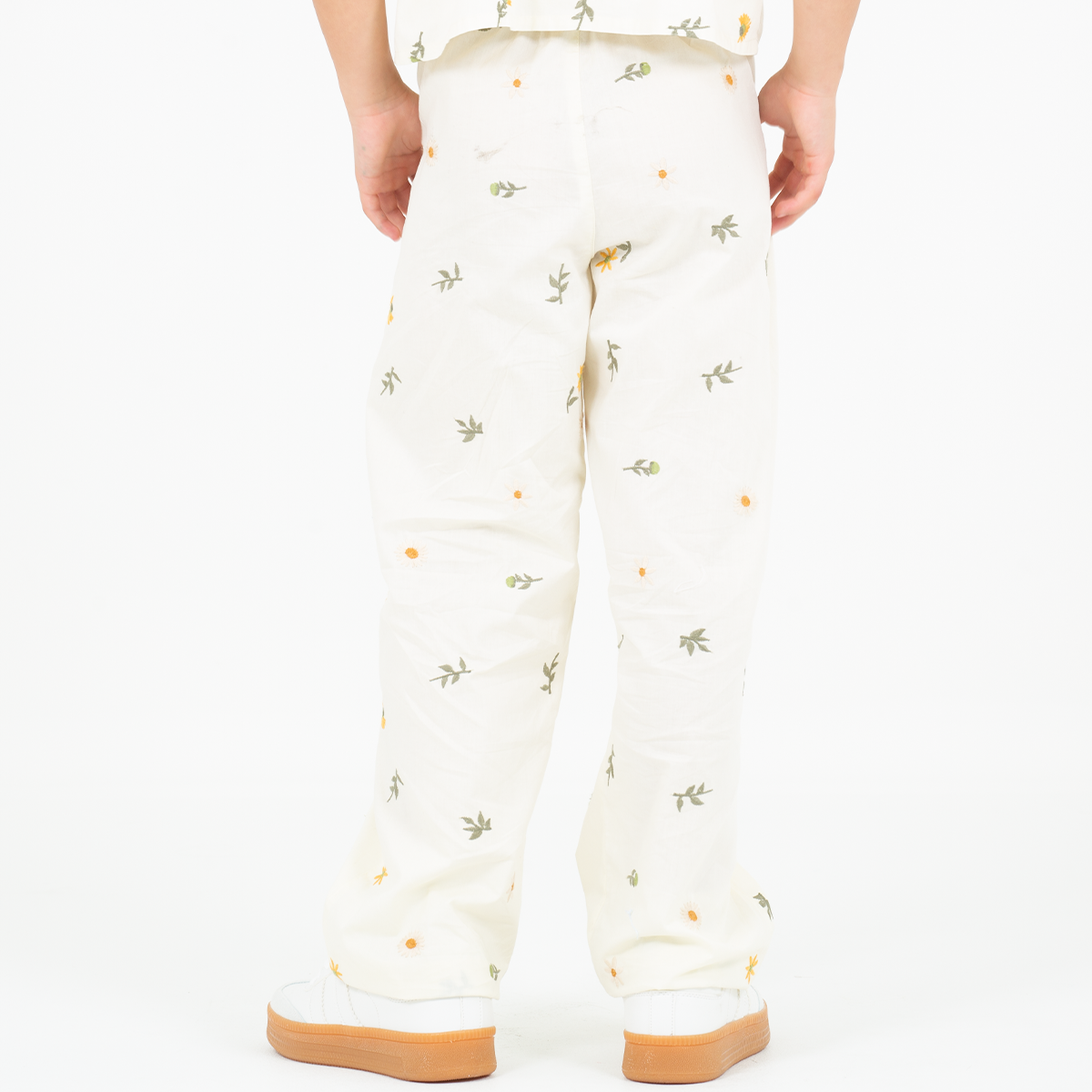 Pantalon para niñas con diseños bordados