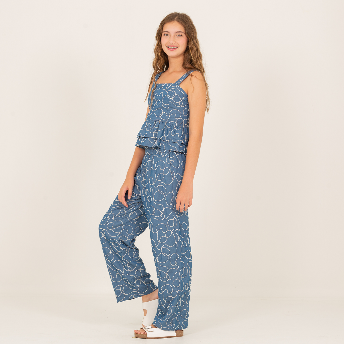 Pantalón para niñas con bordado all over - Azul
