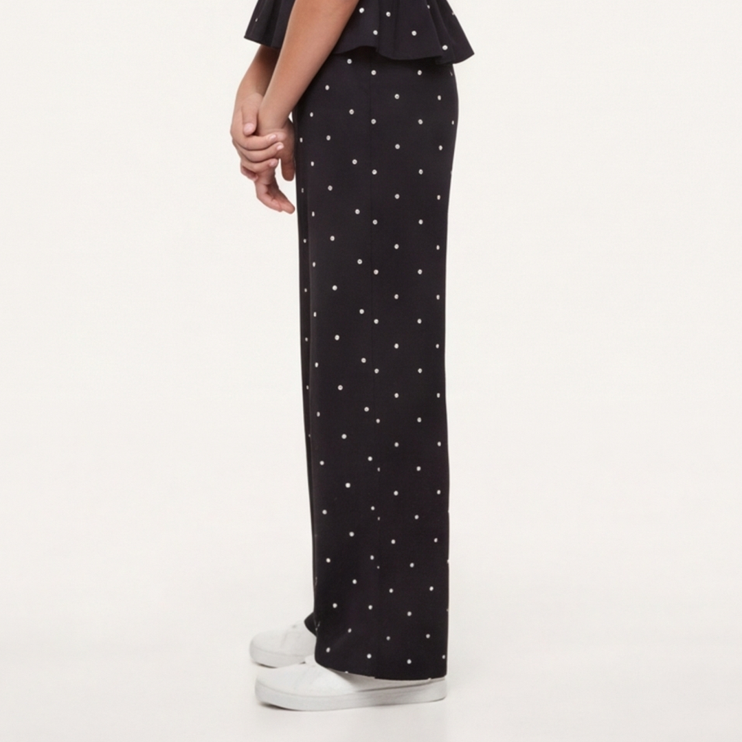 PANTALÓN NEGRO PARA NIÑAS CON DETALLES BORDADOS