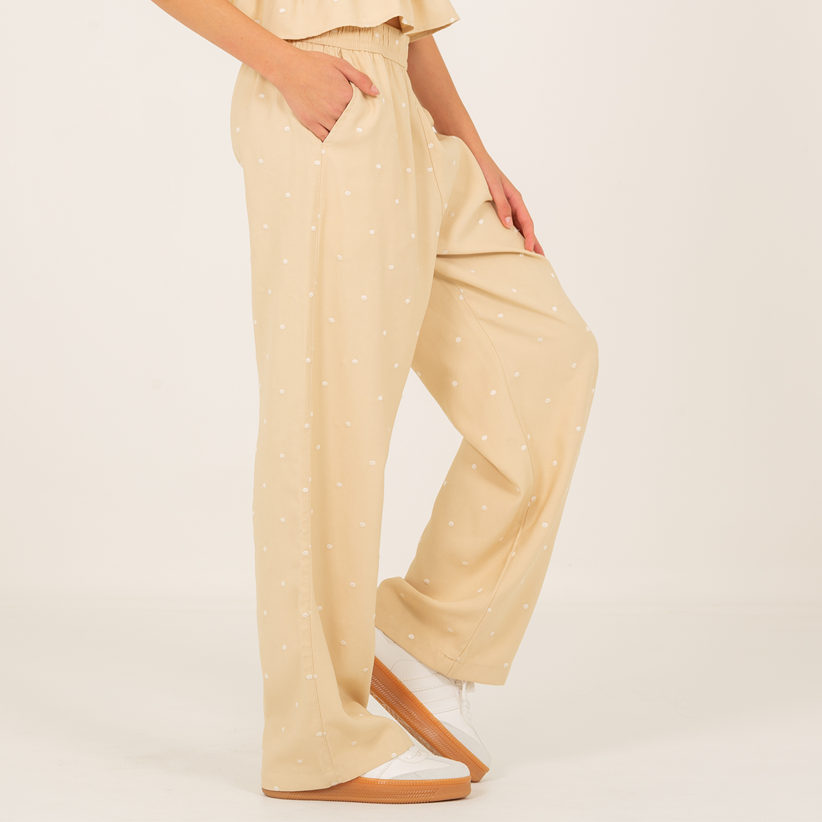 Pantalon para niñas con lunares bordados - Caqui