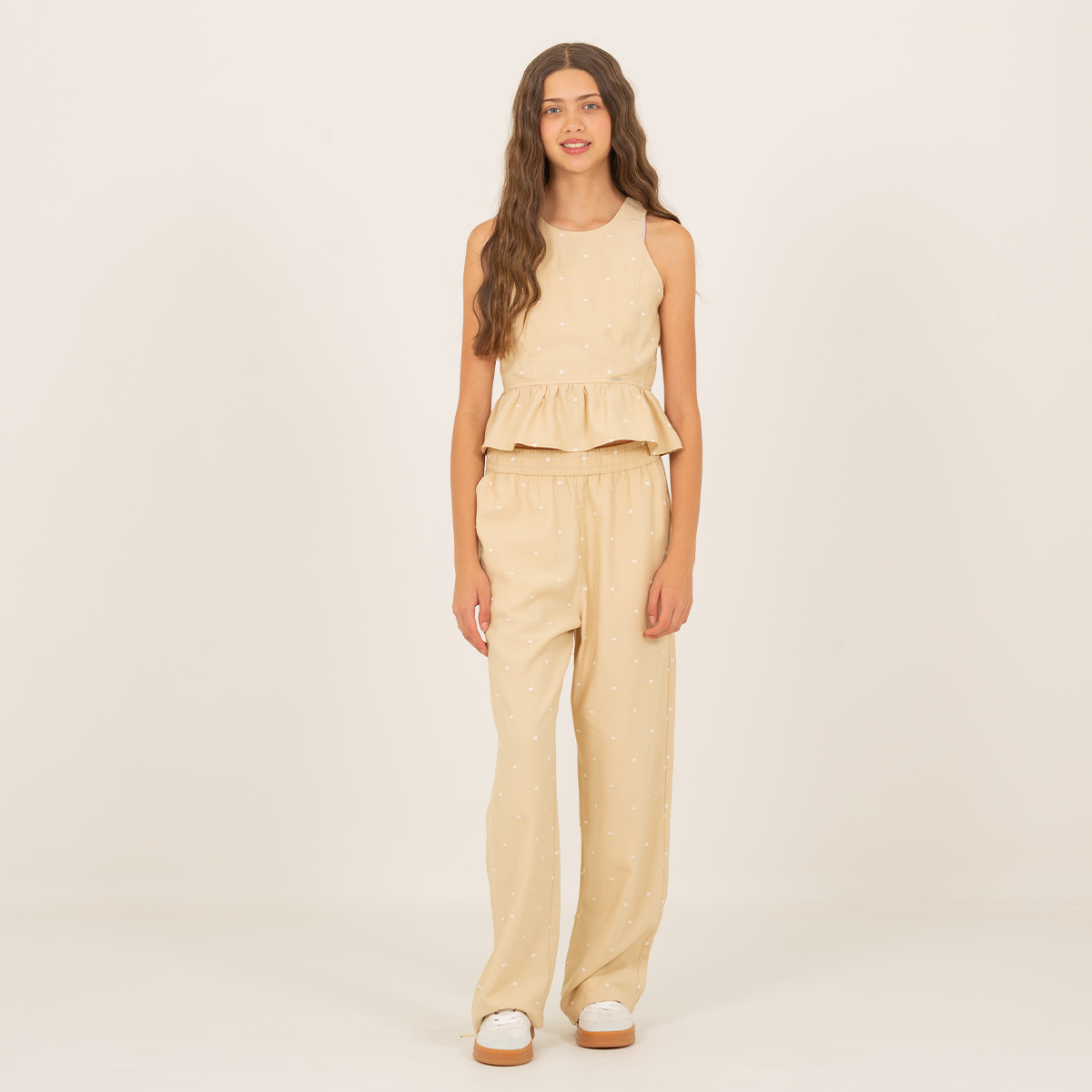 Pantalon para niñas con lunares bordados - Caqui