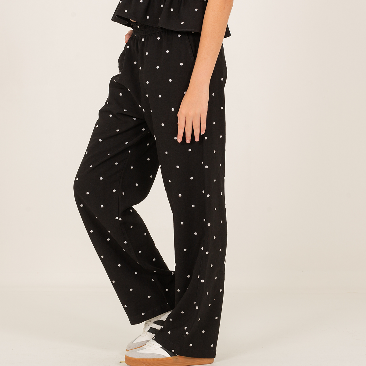 Pantalon para niñas con detalles de lunares bordados - Negro