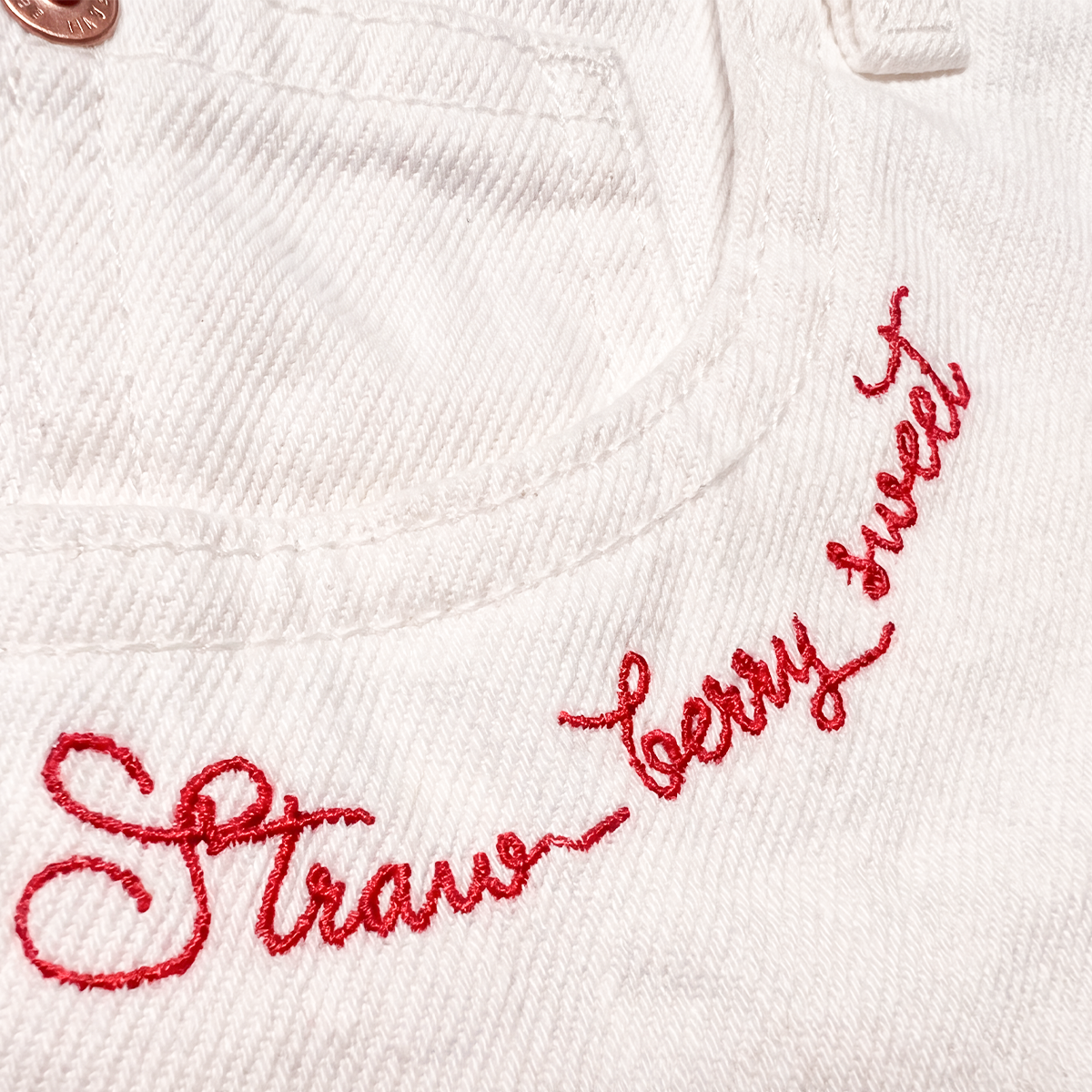 Short para niñas con diseño bordado - Strawberry sweet