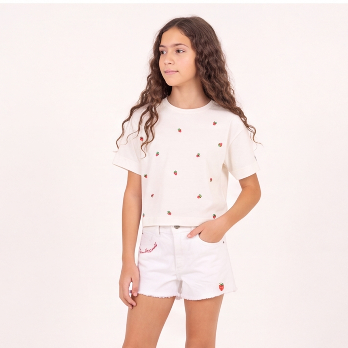 Short para niñas con diseño bordado - Strawberry sweet