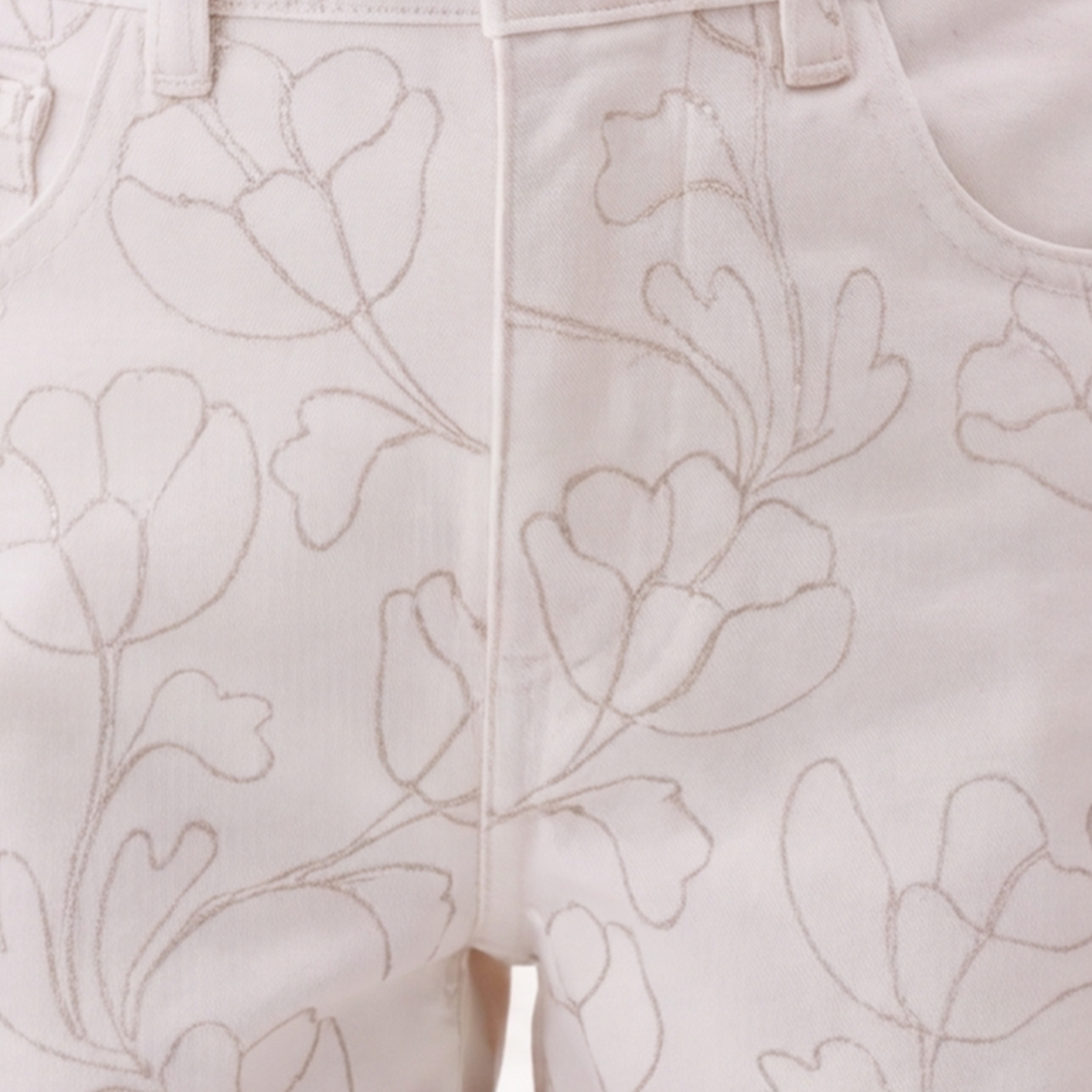 Short para niñas con diseño floral bordado - Beige
