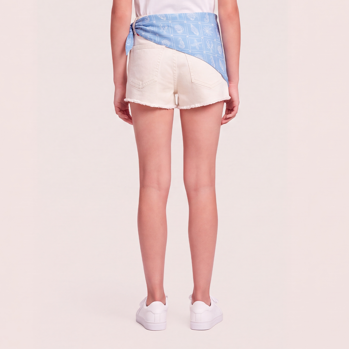 Short para niñas con pañuelo de diseños estampados - Beige