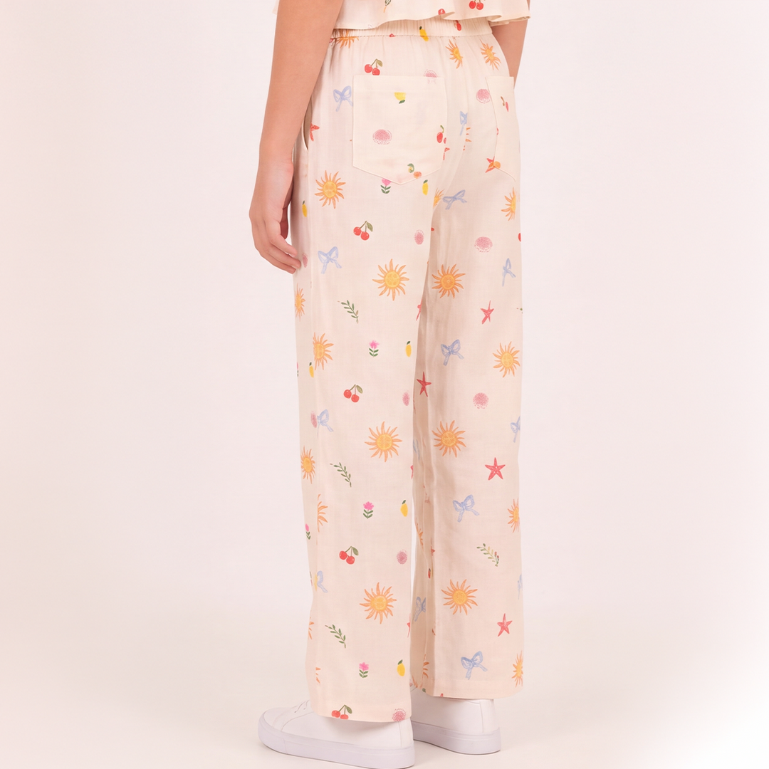 Pantalon para niñas con detalles estampados