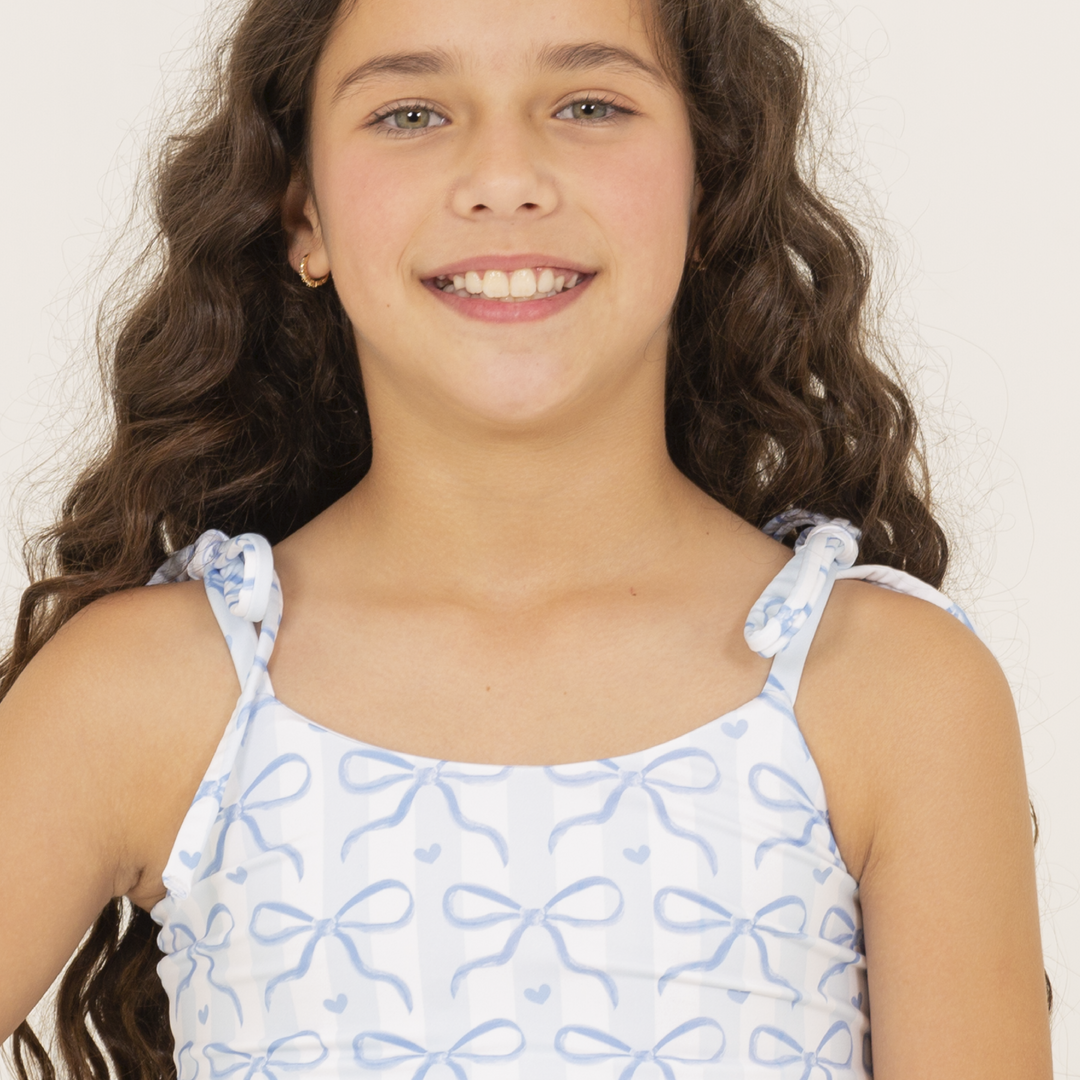 VESTIDO DE BAÑO PARA NIÑAS CON DISEÑO ESTAMPADO DE LAZOS
