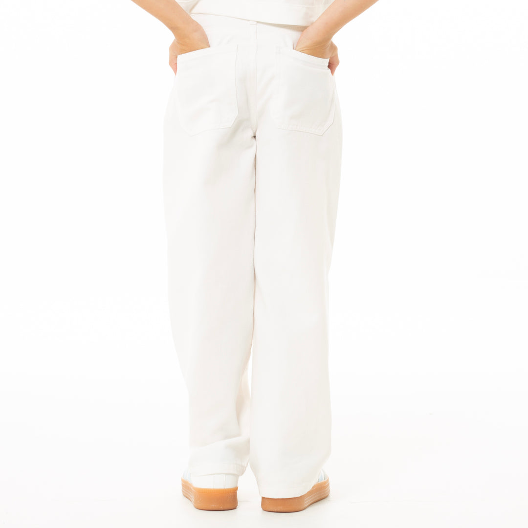 JEAN PARA NIÑAS CON DISEÑOS BORDADOS BOTA RECTA