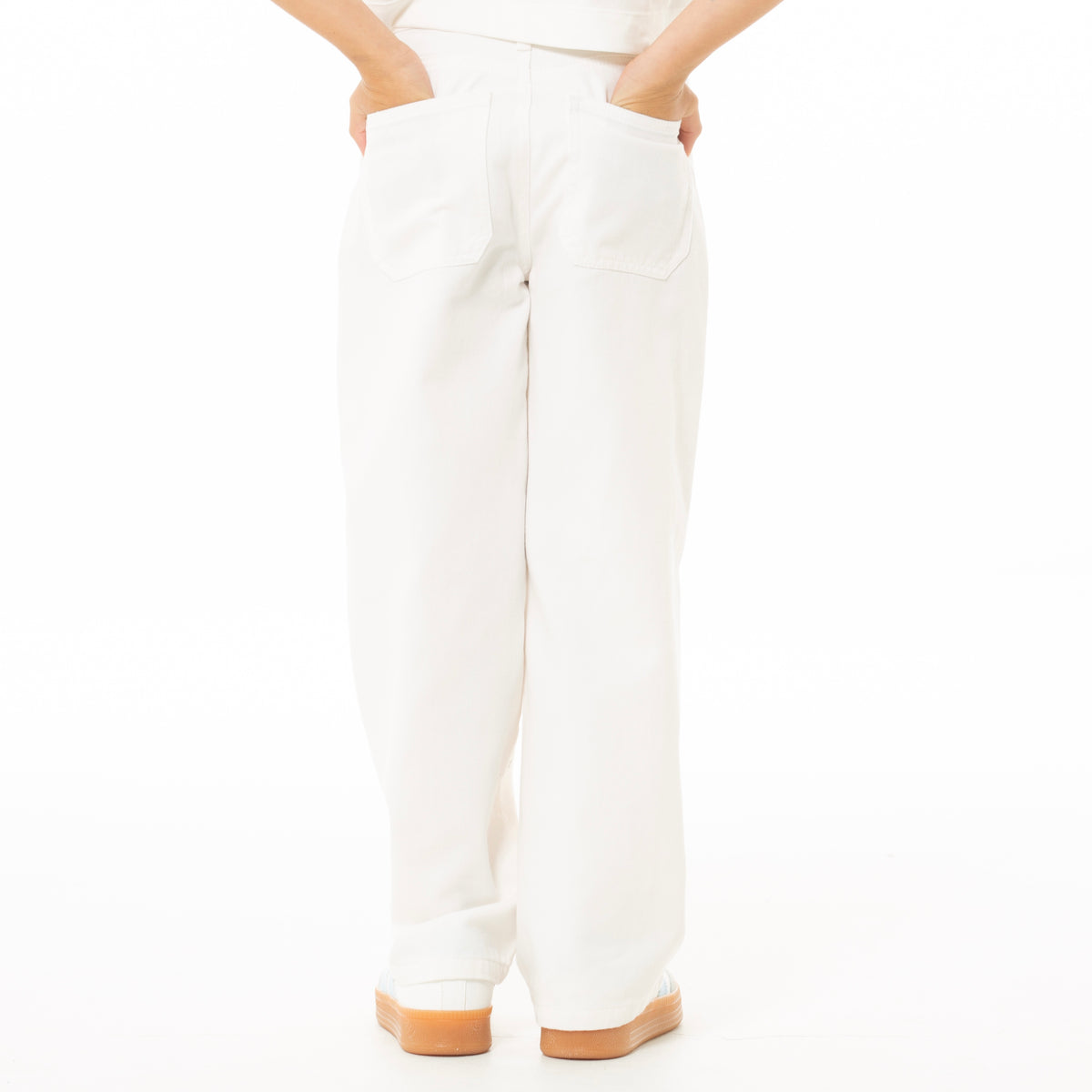 JEAN PARA NIÑAS CON DISEÑOS BORDADOS BOTA RECTA