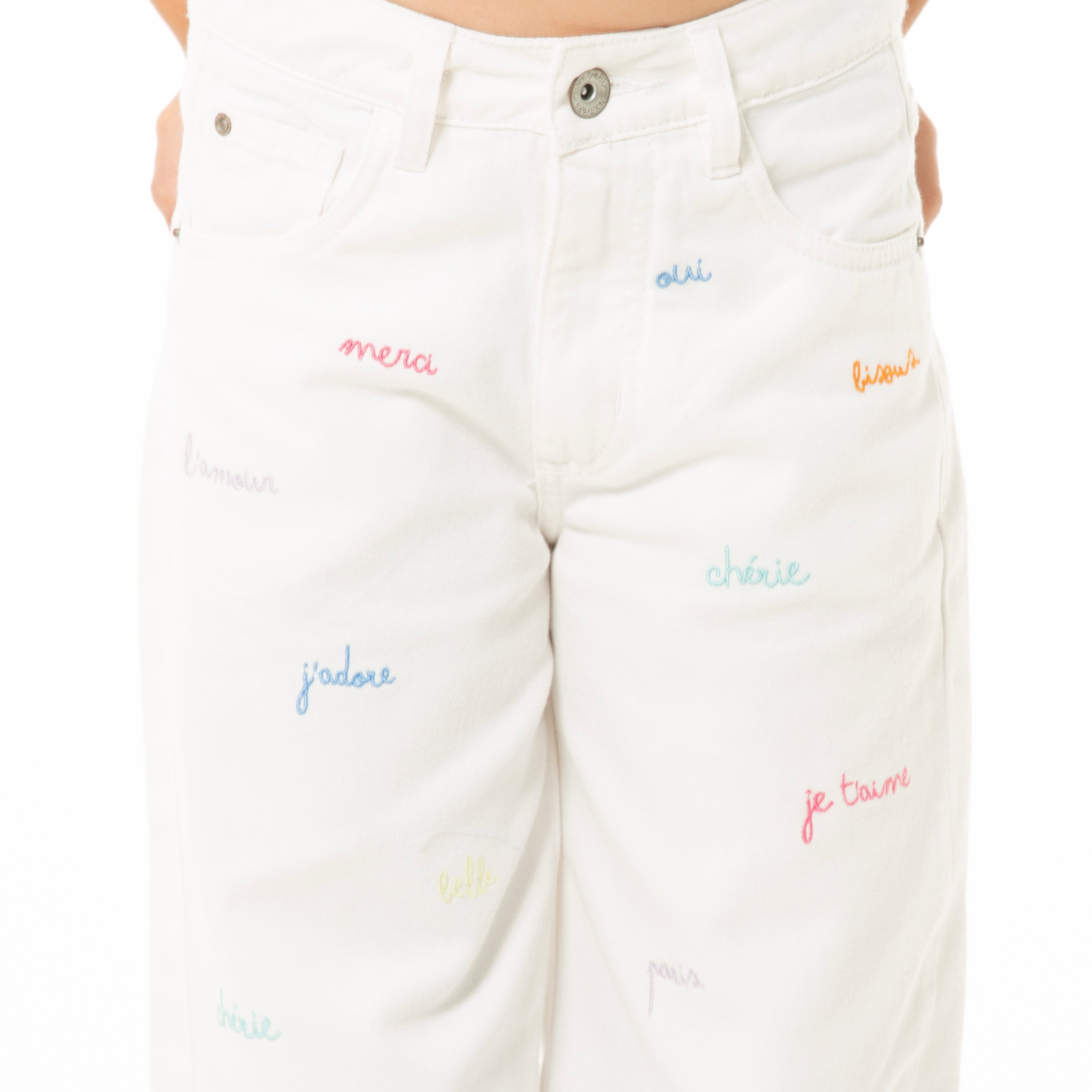 JEAN PARA NIÑAS CON DISEÑOS BORDADOS BOTA RECTA
