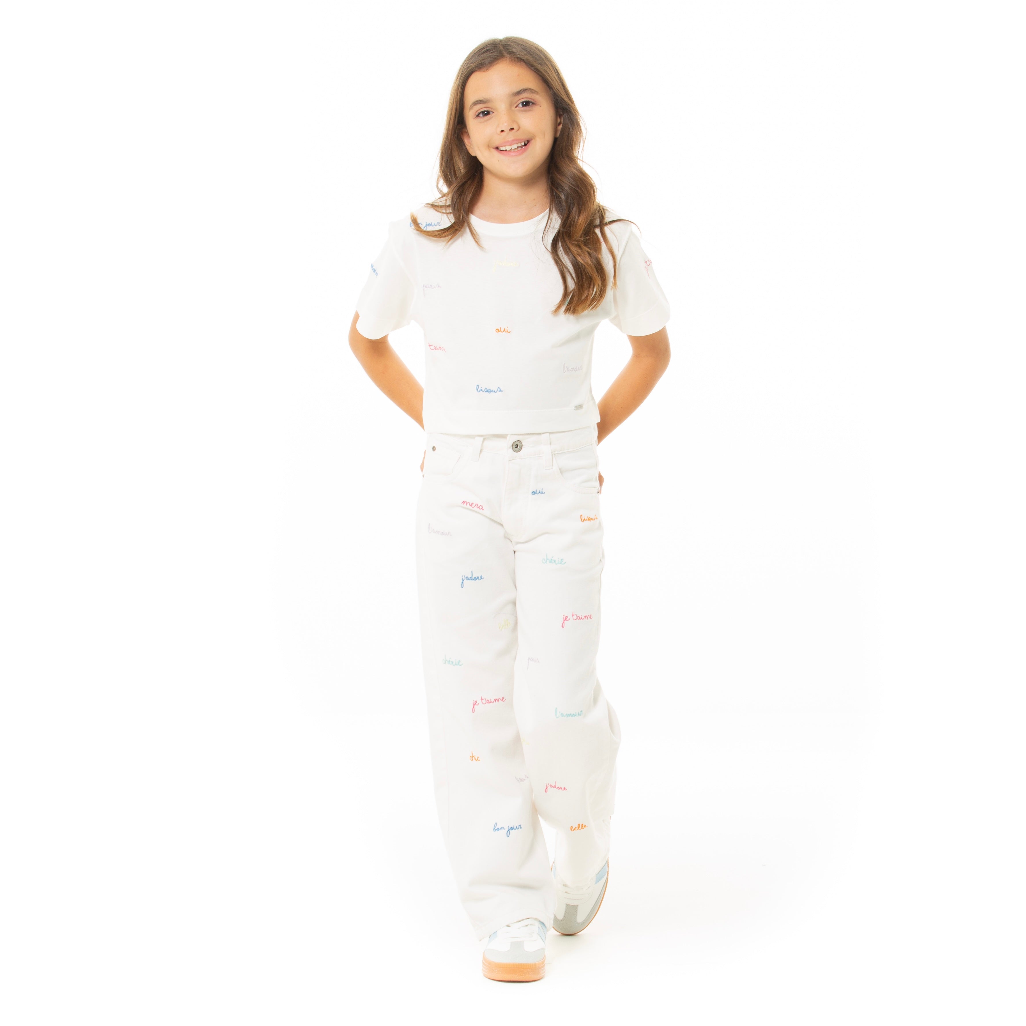JEAN PARA NIÑAS CON DISEÑOS BORDADOS BOTA RECTA