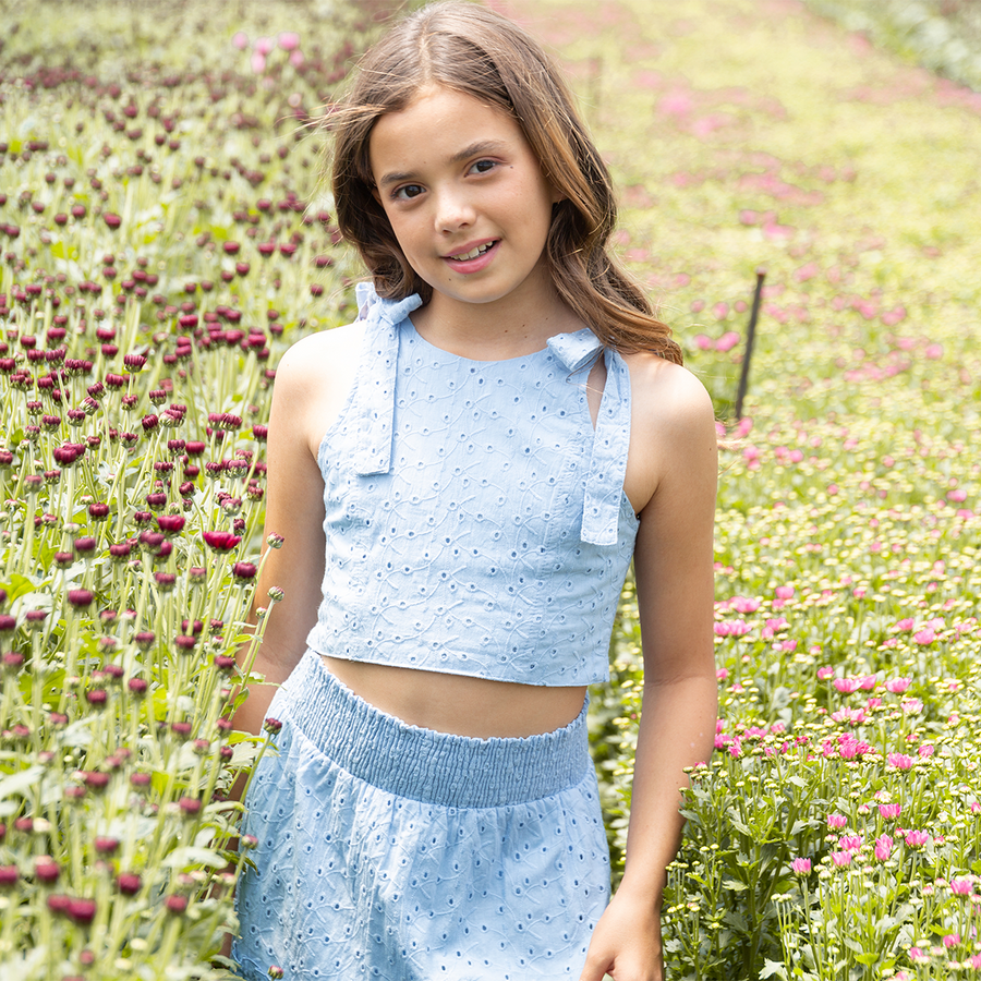 CROP TOP PARA NIÑAS CON DISEÑO EN OJALILLO