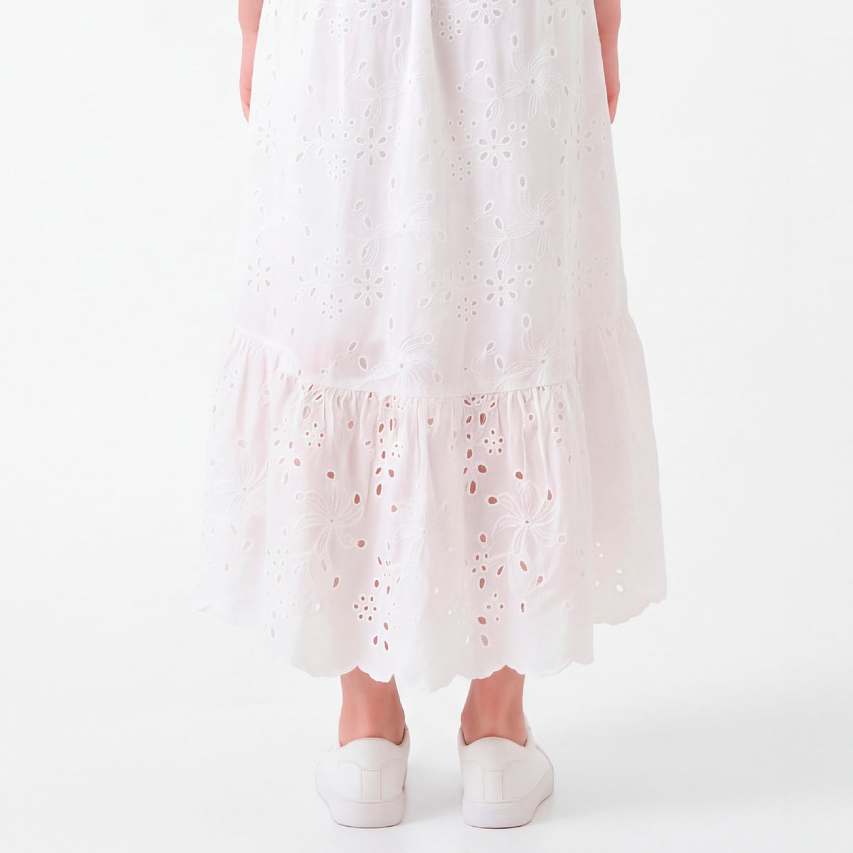 Vestido para niñas largo con diseño de ojalillo - Beige