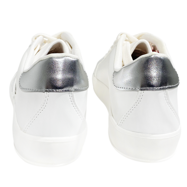 Tenis para niñas blancos con diseño plateado